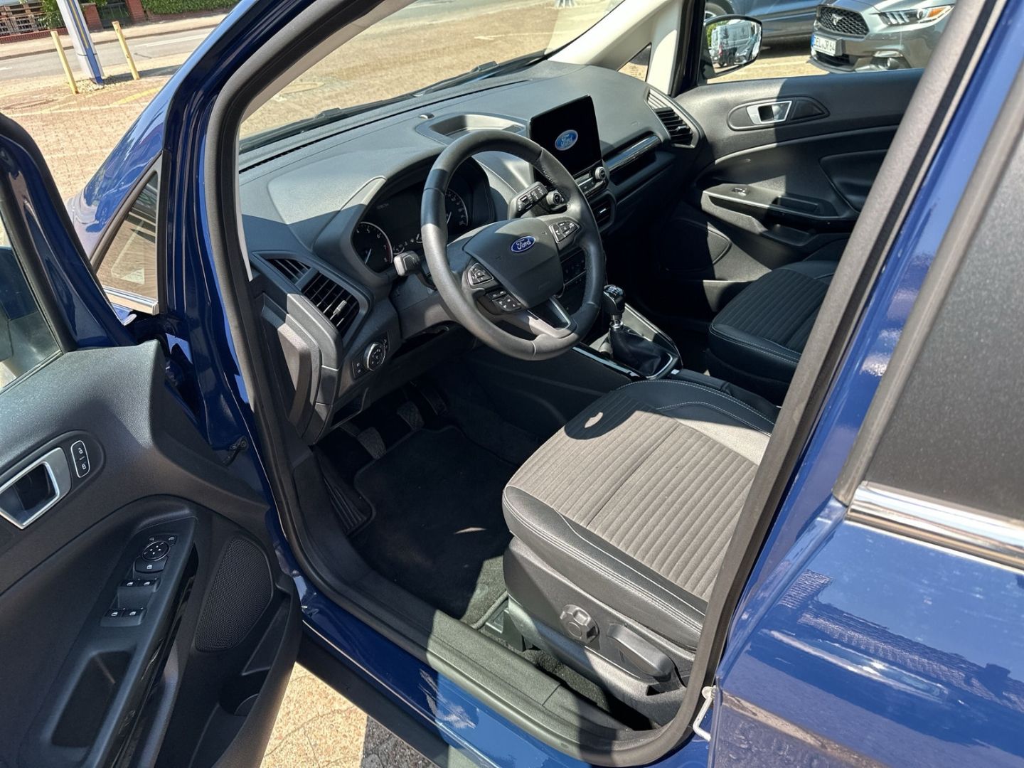 Fahrzeugabbildung Ford EcoSport Titanium 1.0 EcoBoost EU6d LED DAB Wint