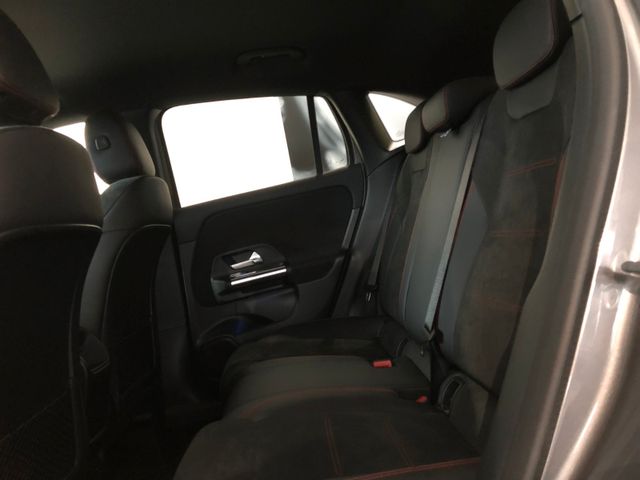 Fahrzeugabbildung Mercedes-Benz GLA 200 /AMG/AHK/Night/Kamera
