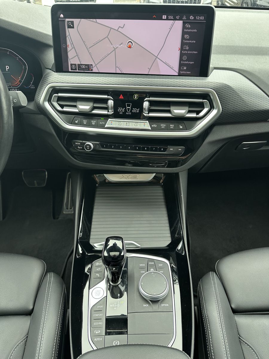 Fahrzeugabbildung BMW X3 xDrive30d M-Sport+NAV+LASER+PANO+HUD+20ZO+360