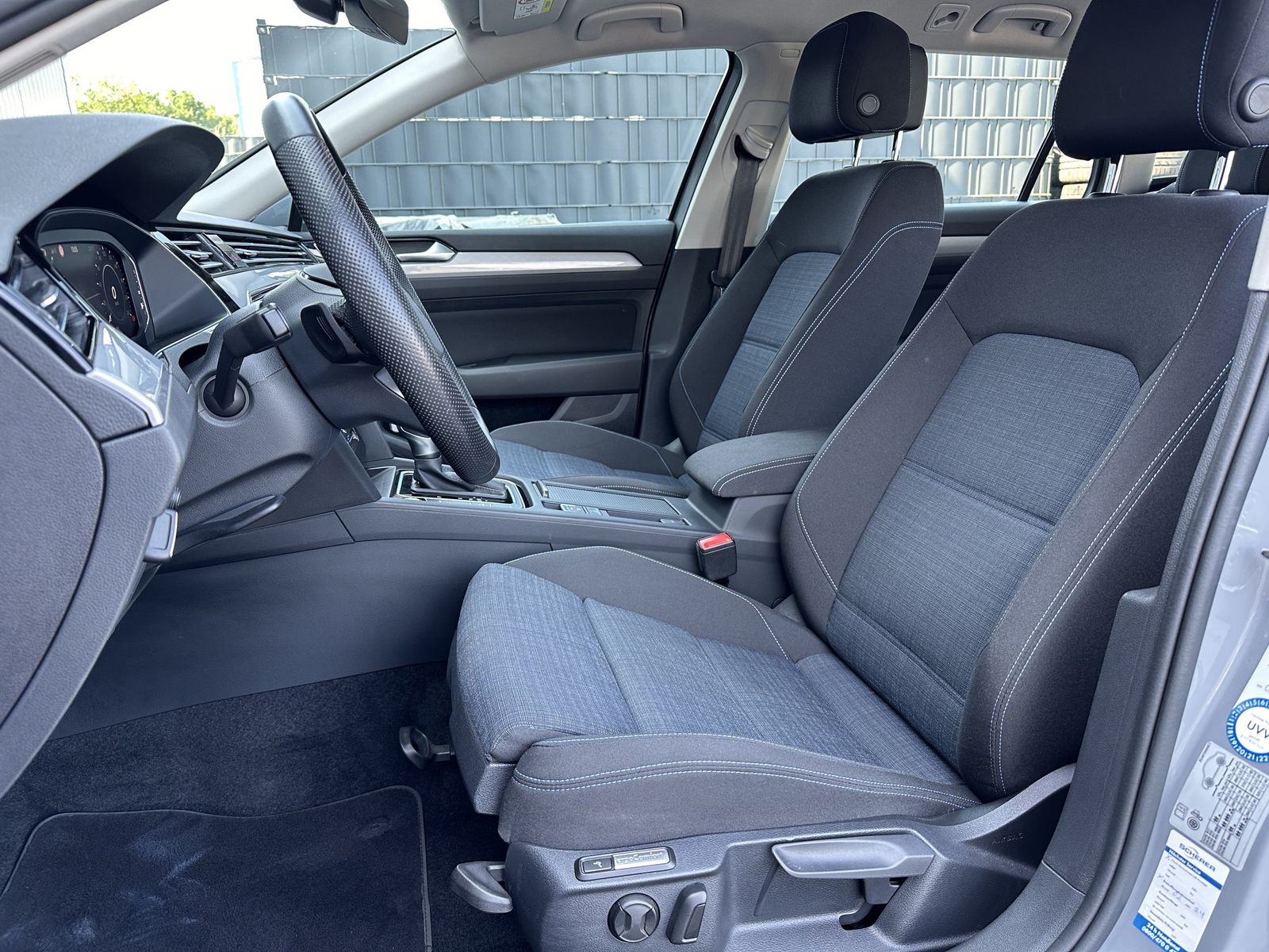 Fahrzeugabbildung Volkswagen Passat Variant 1.4 TSI DSG GTE NAV+LED+KAM+VC+PP