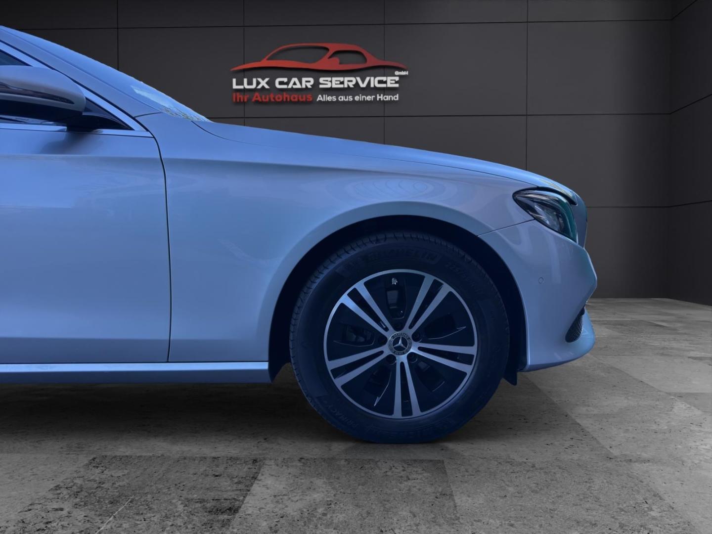 Mercedes-Benz E 220 d T Avantgarde MBUX COMAND Kamera LED Appl