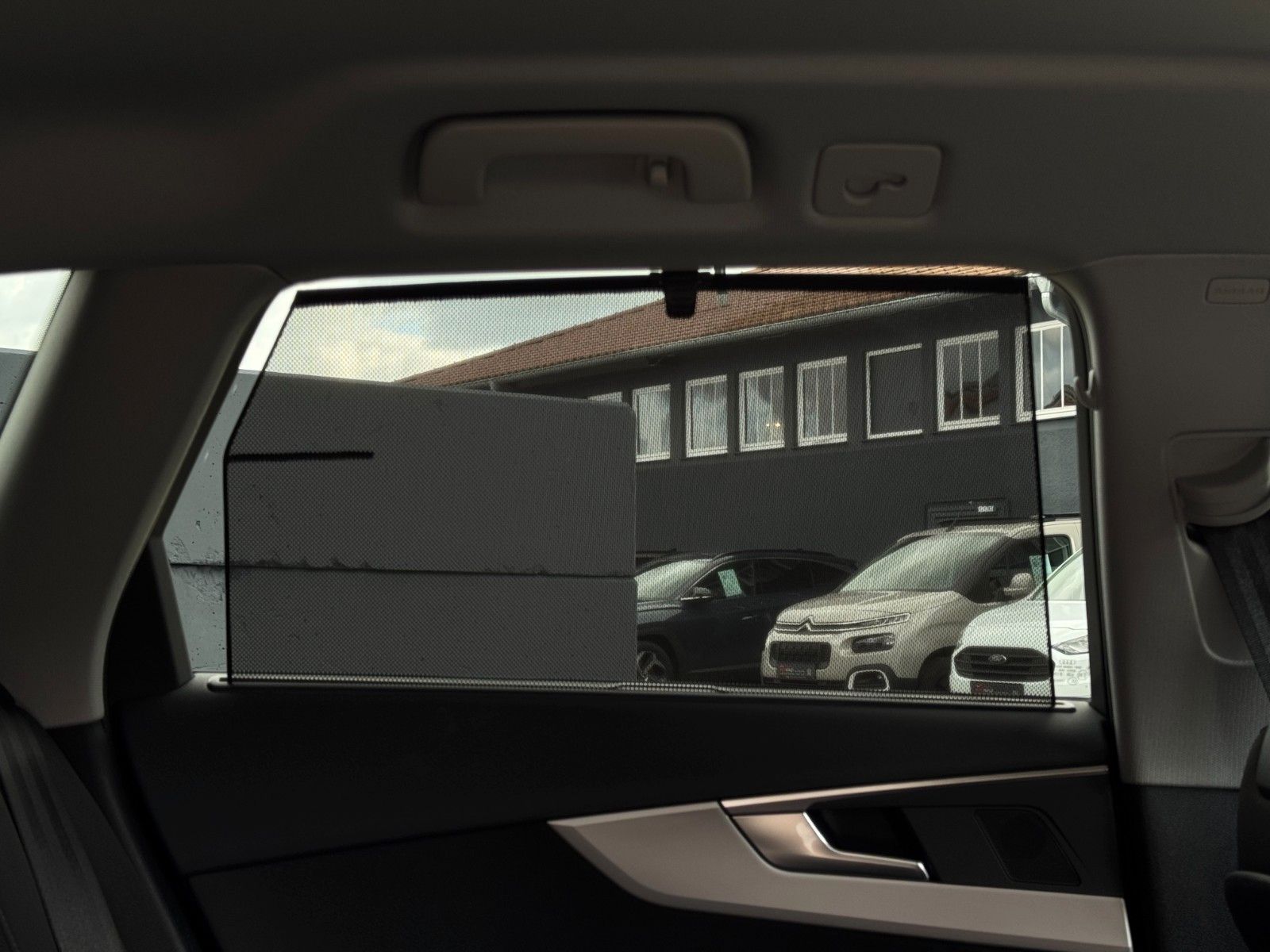 Fahrzeugabbildung Audi A4 Avant 40 TFSI S tronic Kamera Massage AHK SHZ
