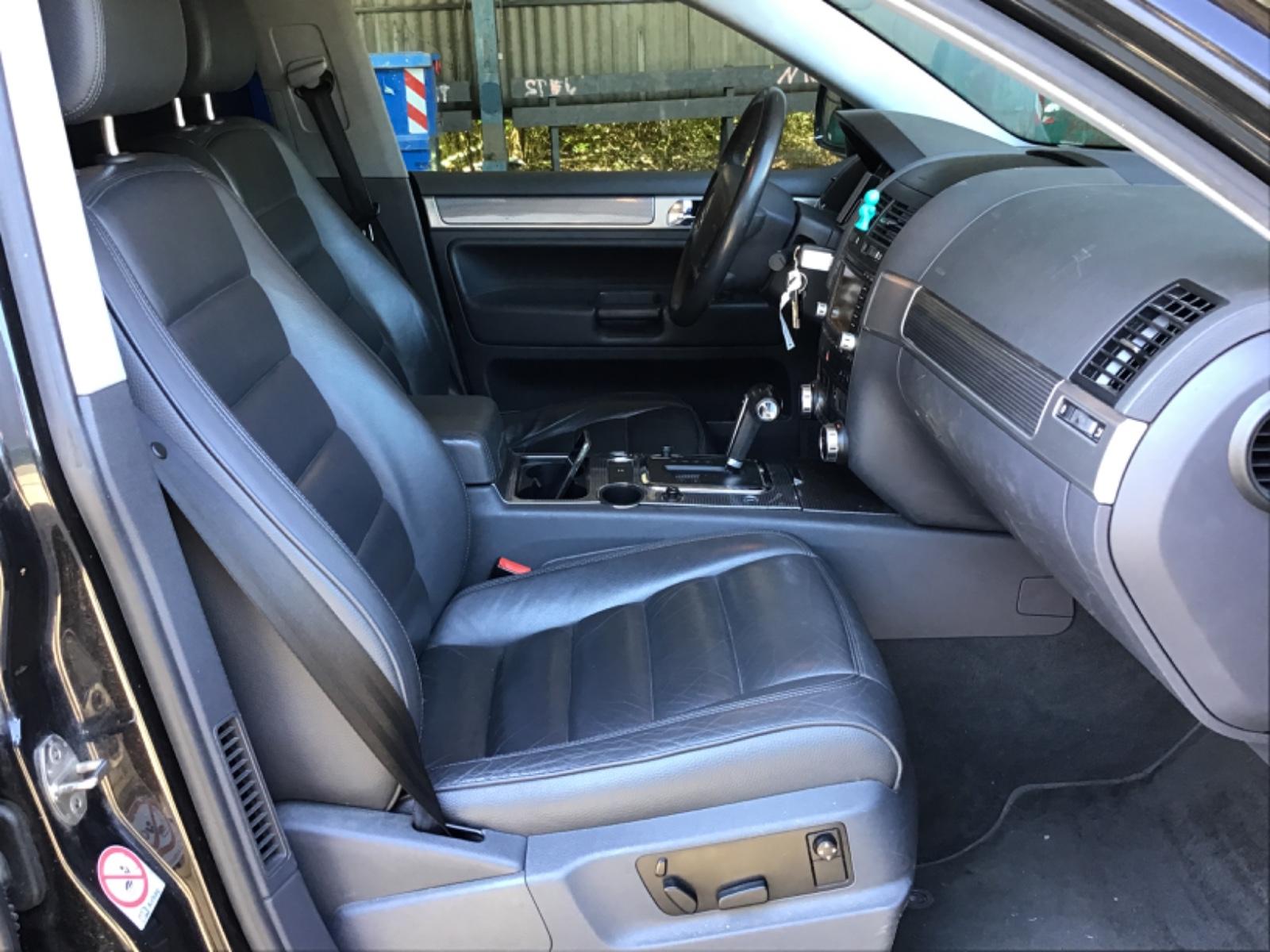 Volkswagen Touareg 2006 — photo 16