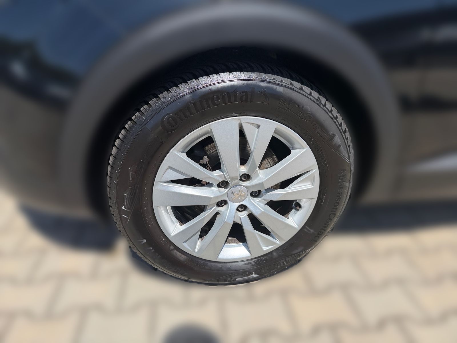 Fahrzeugabbildung Peugeot 3008 1.2 PureTech 130 Active