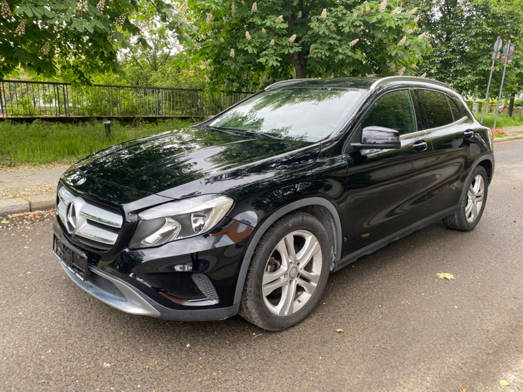 Mercedes-Benz GLA 180