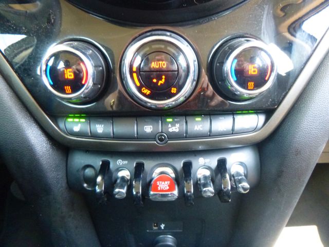 Fahrzeugabbildung MINI COOPER Countryman >AUT/KAM/NAVI/SHZ<