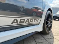 Abarth 695 1.4 T-Jet 70° Anniversario 1HD BEATS SCHALEN bei Autohaus Landmann & Maier OHG