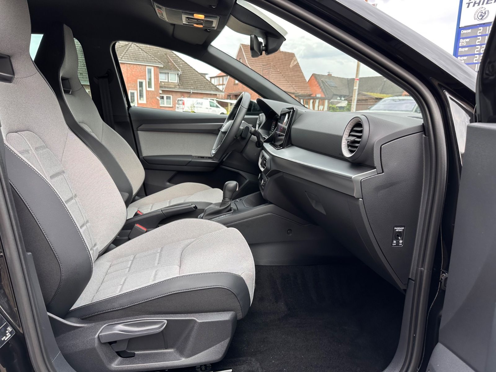 Fahrzeugabbildung SEAT Ibiza 1.0 TSI FR Black Edition DSG ACC/LED/Kamer