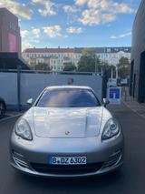 Porsche Panamera 4S S - Porsche Panamera aus 2010: 4s