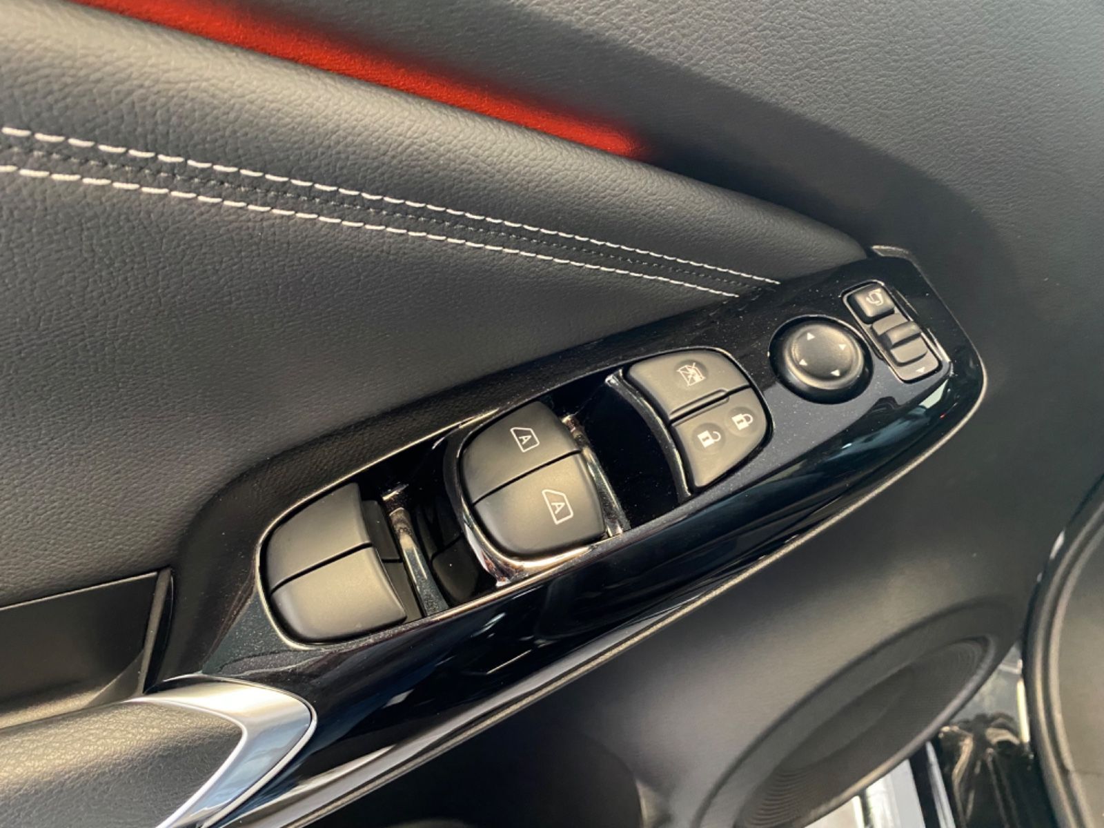 Fahrzeugabbildung Nissan Juke Tekna - Leder, BOSE