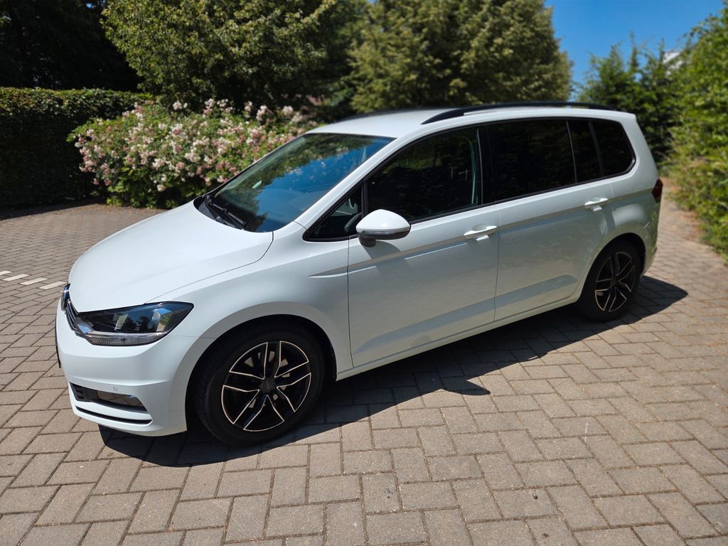Image of Volkswagen Touran