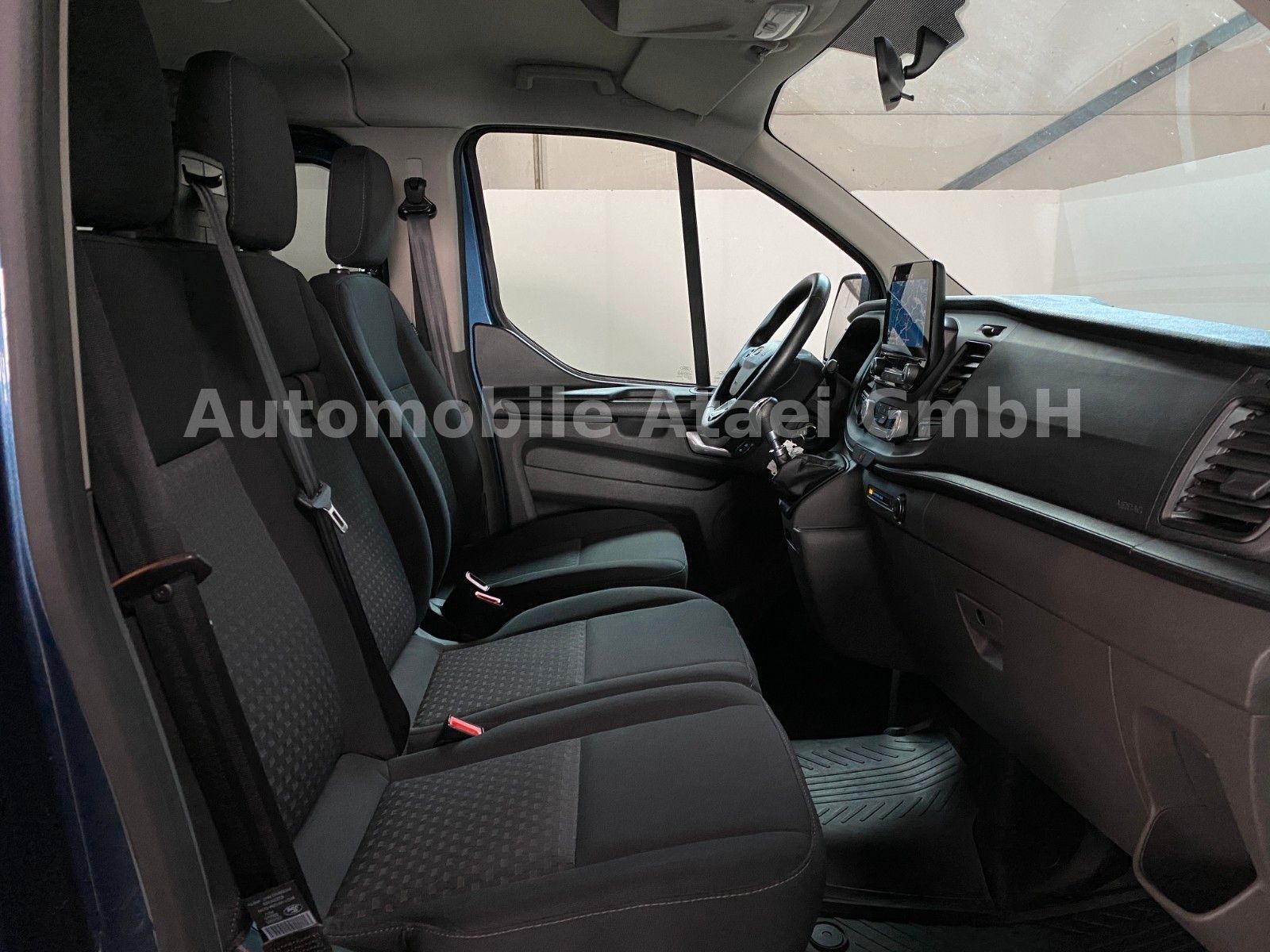 Fahrzeugabbildung Ford Transit Custom Kombi 340 *9-SITZER* KLIMA 7985