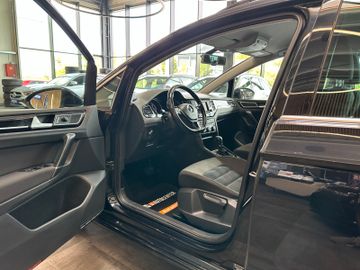 Volkswagen Golf *ACC*NAV*PDC*SitzHZ*2-ZONEN*ALCANTARA*AHK*