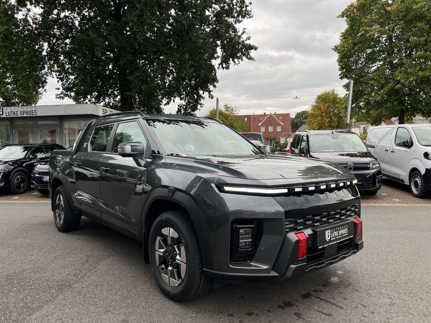 Fahrzeugabbildung KGM Musso EV Lux 4WD Navi 360 Kamera ACC SHZ