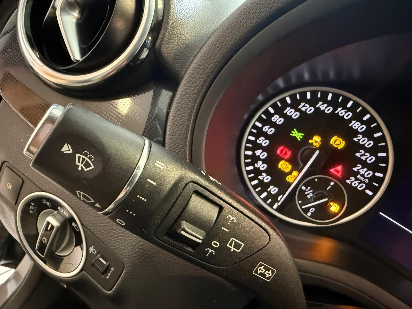 Fahrzeugabbildung Mercedes-Benz MB  B 180 / NAVI/AUTOMATIK