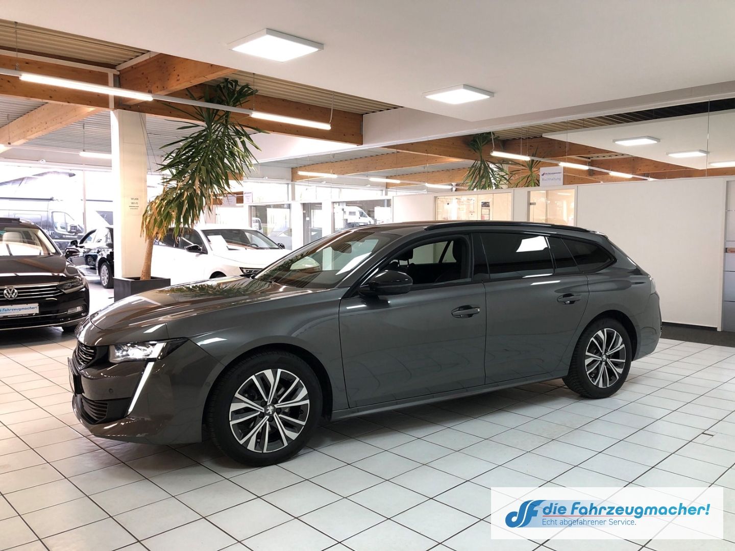 Fahrzeugabbildung Peugeot 508 SW Allure Pack 1.5 BlueHDi Navi ACC Apple Ca
