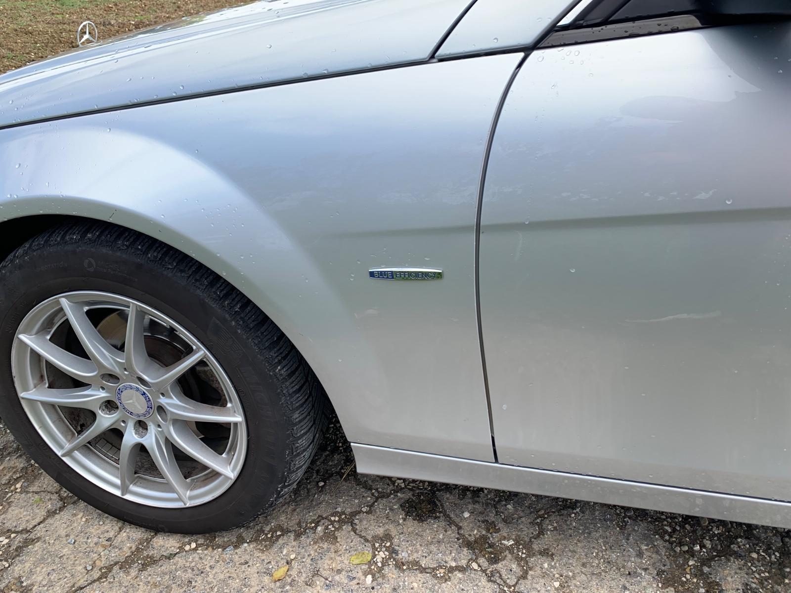 Mercedes-Benz C200 2011 — photo 7