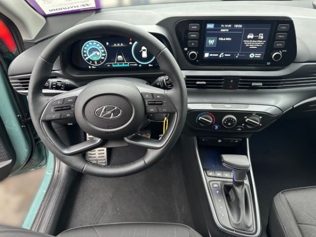 Fahrzeugabbildung Hyundai BAYON 1.0 T-Gdi (100PS) 48V DCT Trend 17''Alufel