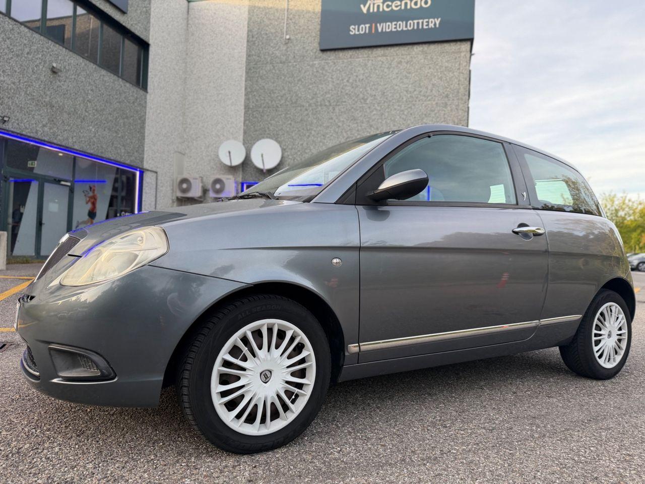 Lancia Ypsilon