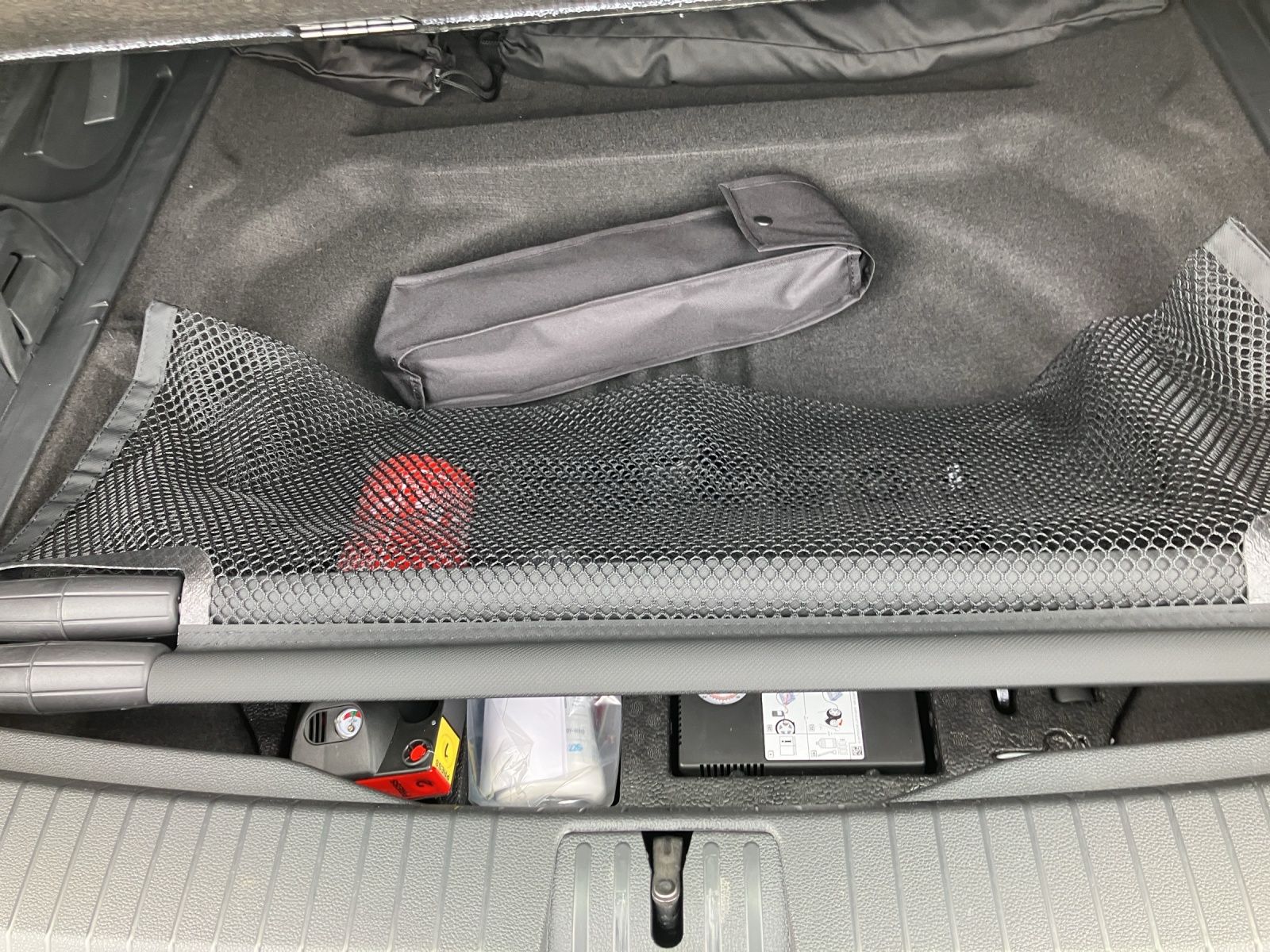 Fahrzeugabbildung Volkswagen Touran TSI Comfortline DSG LED Navi ACC PDC SH