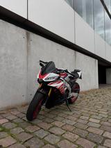 Aprilia Tuono V4 Factory Speed White  - Aprilia Motorräder in Hamburg