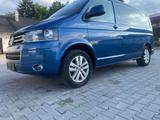 Volkswagen T5 Multivan Olympic Blau mit Schlafpaket - VW T5 Multivan von privat