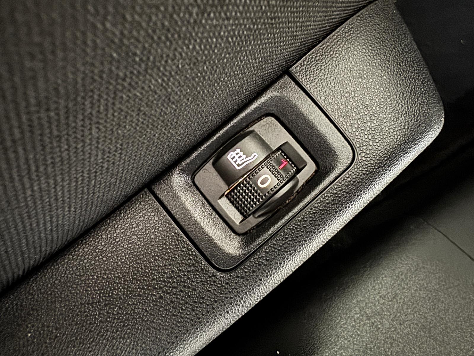 Citroën C3 1.2 FEEL SITZHEIZUNG KLIMA PDC LED 17 ZOLL