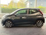 Toyota AYGO x-play*14.tkm*AUTOMATIK*KAMERA*CARPLAY* - Toyota Gebrauchtwagen in Bremerhaven