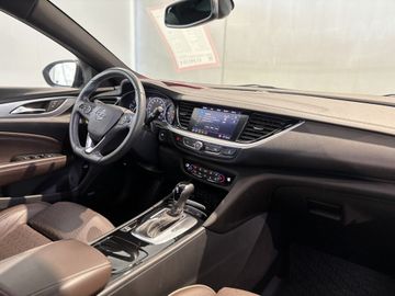 Fotografie des Opel Insignia Sports Tourer 2.0 Diesel 4x4 AT Ultimat