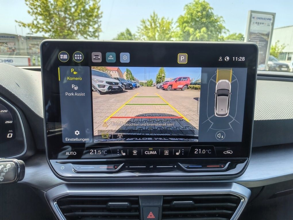 Fahrzeugabbildung SEAT Leon FR 2.0 TDI + Panorama + Fahrschulumbausatz