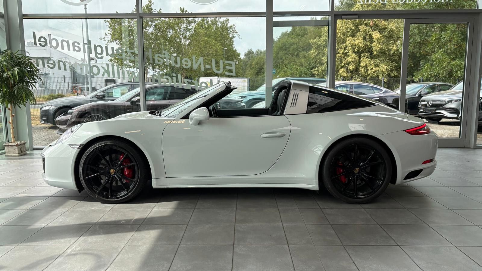 Fahrzeugabbildung Porsche 991/911 Targa 4 SAGA Sport Chrono