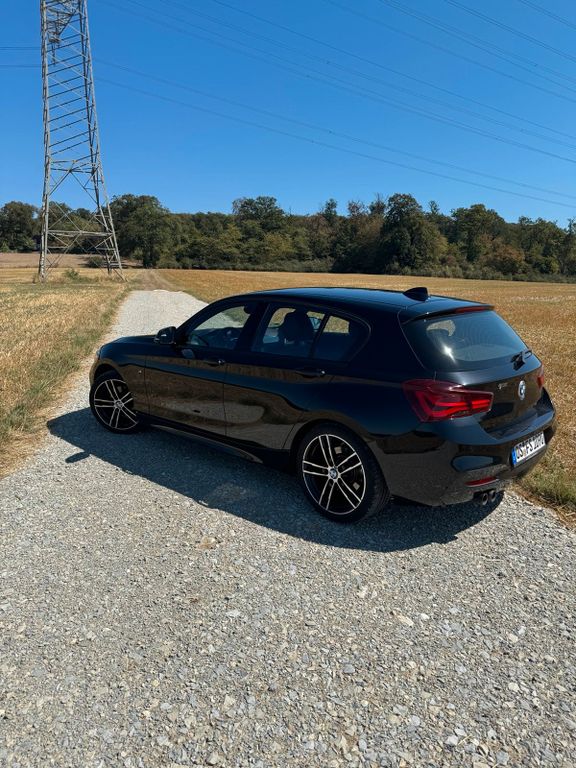 Image of BMW 120