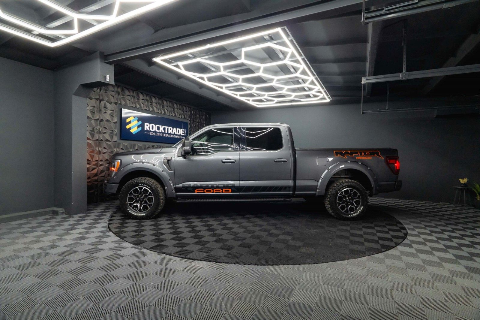 Fahrzeugabbildung Ford F150 5.0L V8 4x4 SuperCrew Longbed RAPTOR 19%