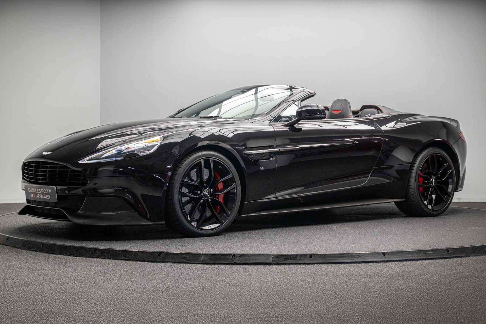 ASTON MARTIN Vanquish