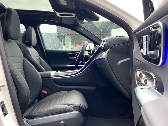 Fahrzeugabbildung Mercedes-Benz GLC 400 e 4MATIC+AMG-Line+AIRMATIC+AHK+DISTRONIC