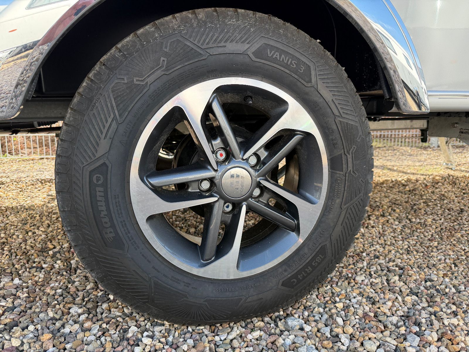 Fahrzeugabbildung HYMER / ERIBA / HYMERCAR Touring 642 - Sie sparen: 7.594€!