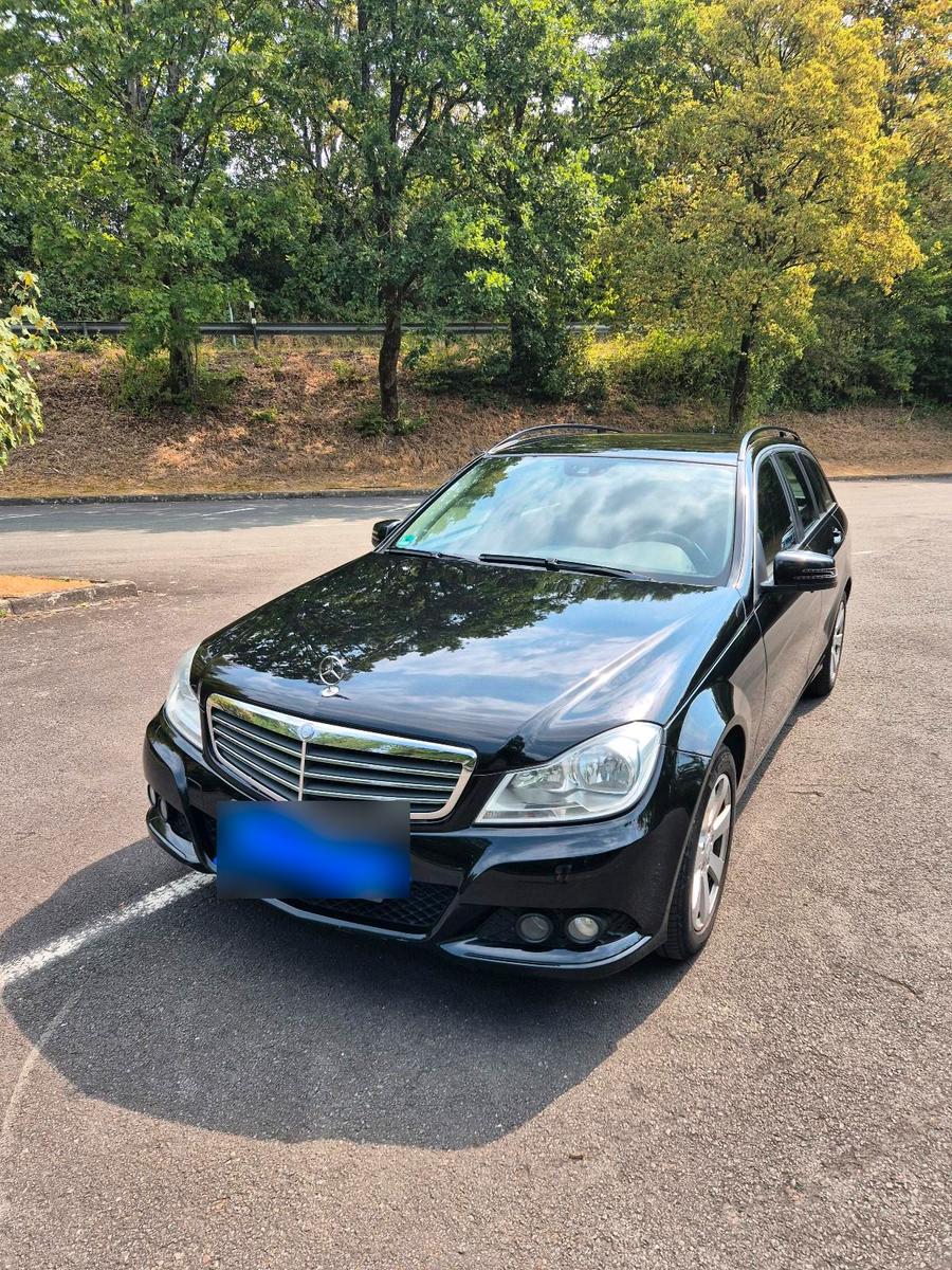 Mercedes-Benz C200, 2013