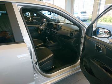 Fahrzeugabbildung Hyundai i10 1.0 Connect & Go NAVI RFK Bluelink