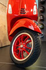Vespa Primavera 50 4T E5 Red  offizielles Modell - VESPA 50 4T
