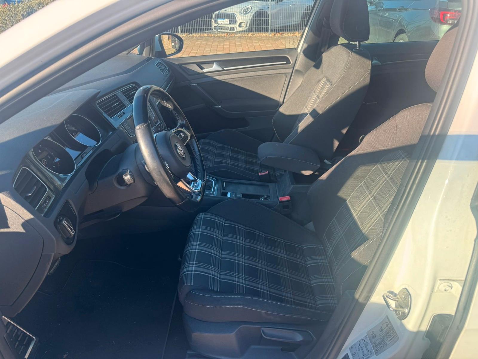 Volkswagen Golf VII Variant GTD BMT+Navi+Ahk+Xenon+