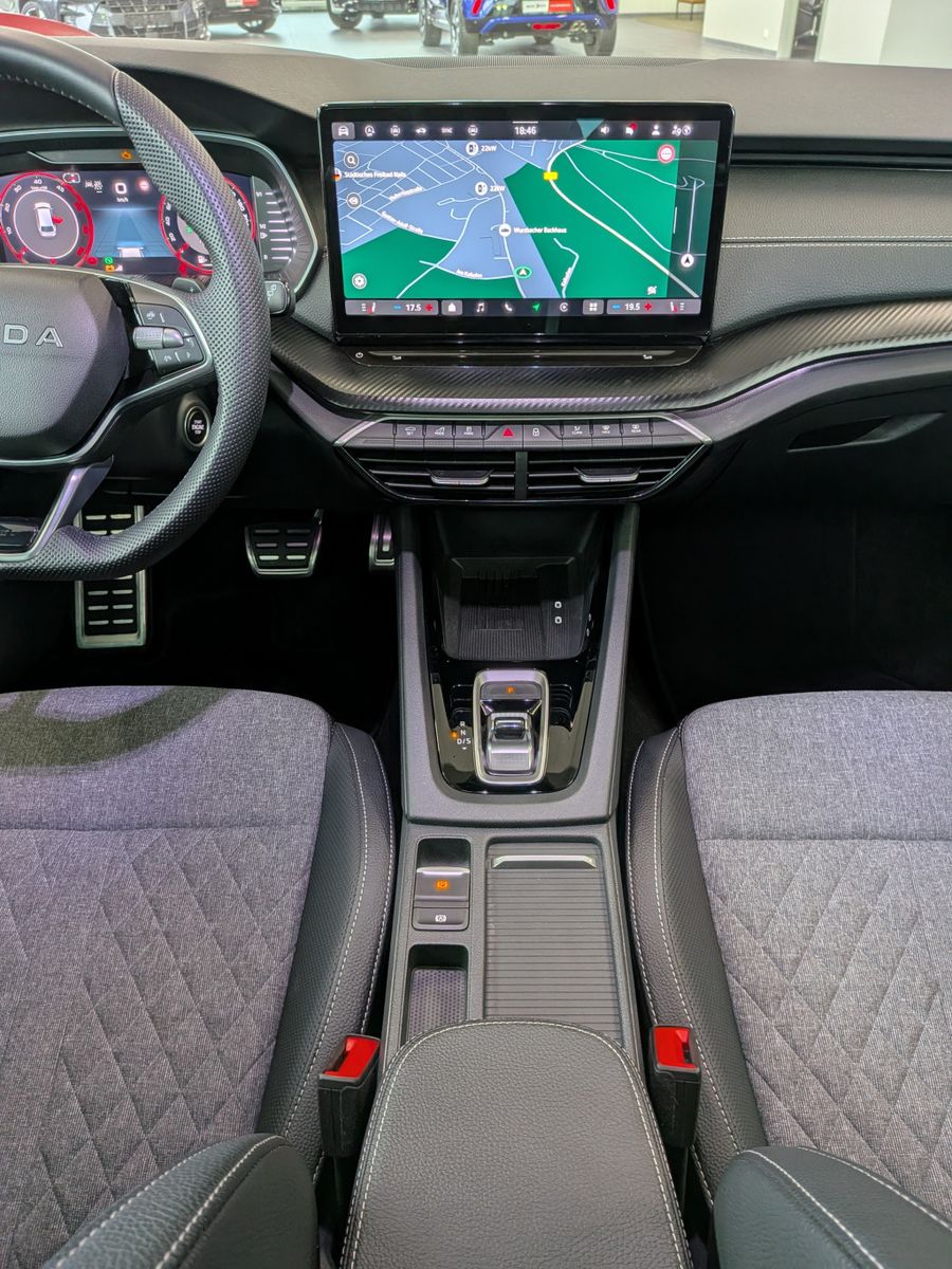 Fahrzeugabbildung SKODA Octavia 2.0TDI Sportline Matrix Canton Pano ACC