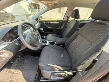 Volkswagen Passat - 5