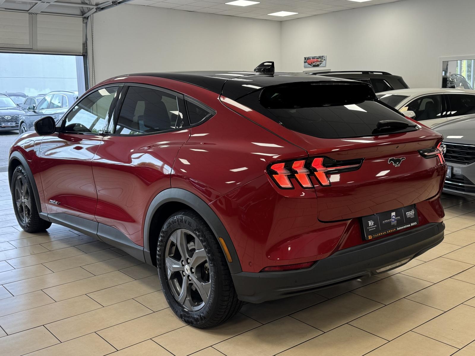 Ford MACH-E 75 kWh Pano Leder LED Navi R.Cam ACC PDC 
