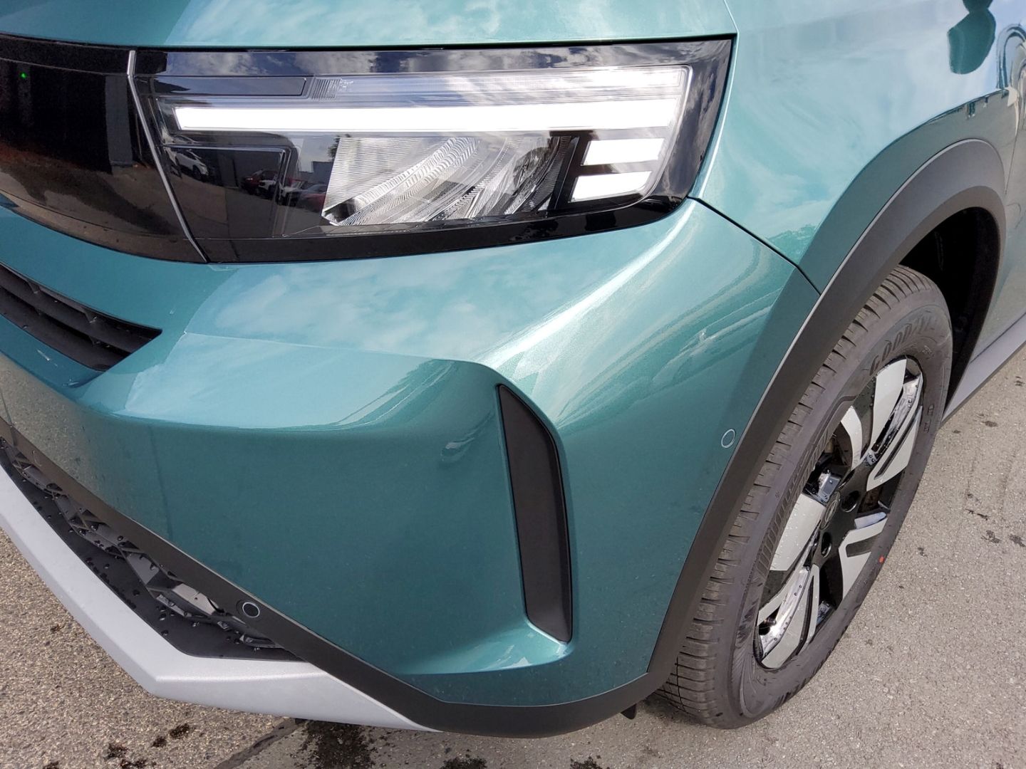 Fahrzeugabbildung Opel Frontera GS Hybrid Tech Paket Allwetter