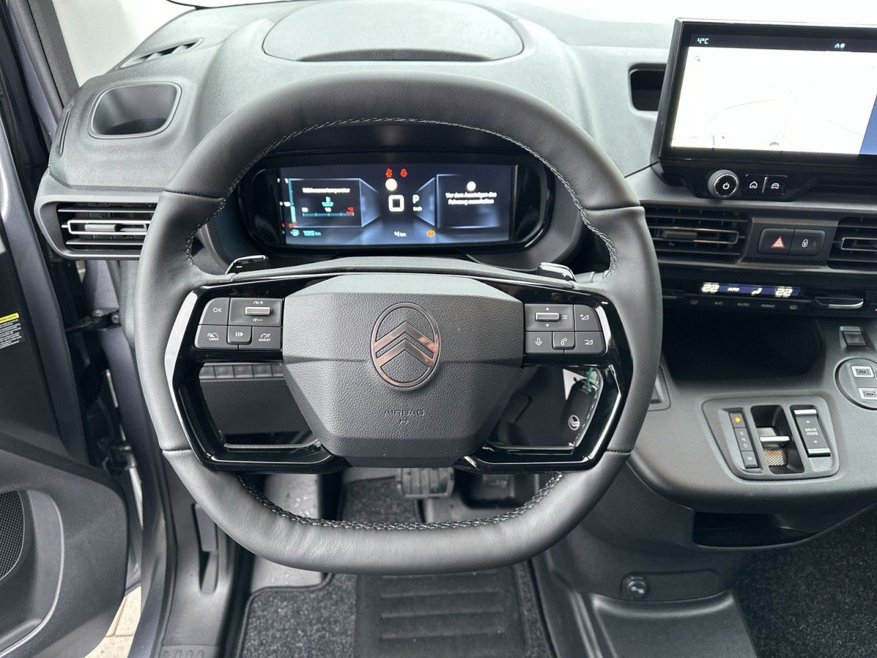 Fahrzeugabbildung Citroën Berlingo Kastenwagen M XTR Diesel 130 Automatik