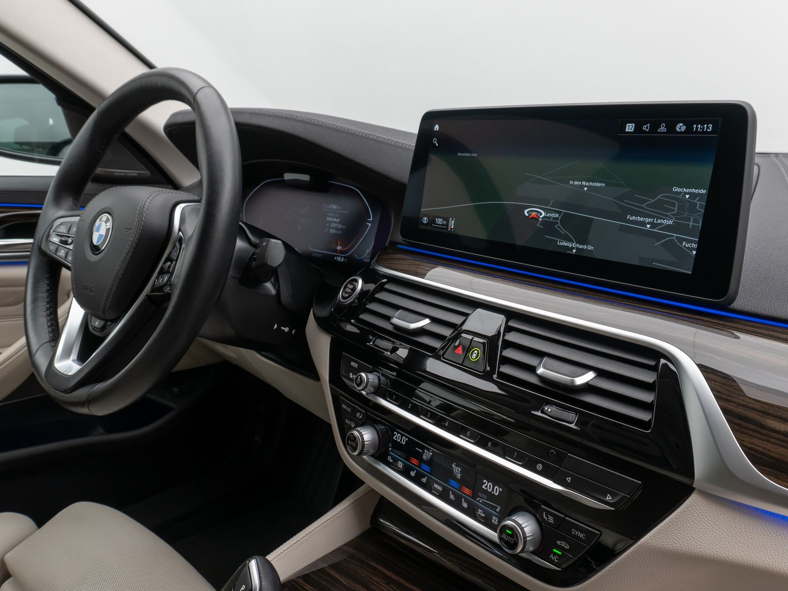 Fahrzeugabbildung BMW 530i Luxury Line Kamera Laser HUD DAB H/K SoftCL