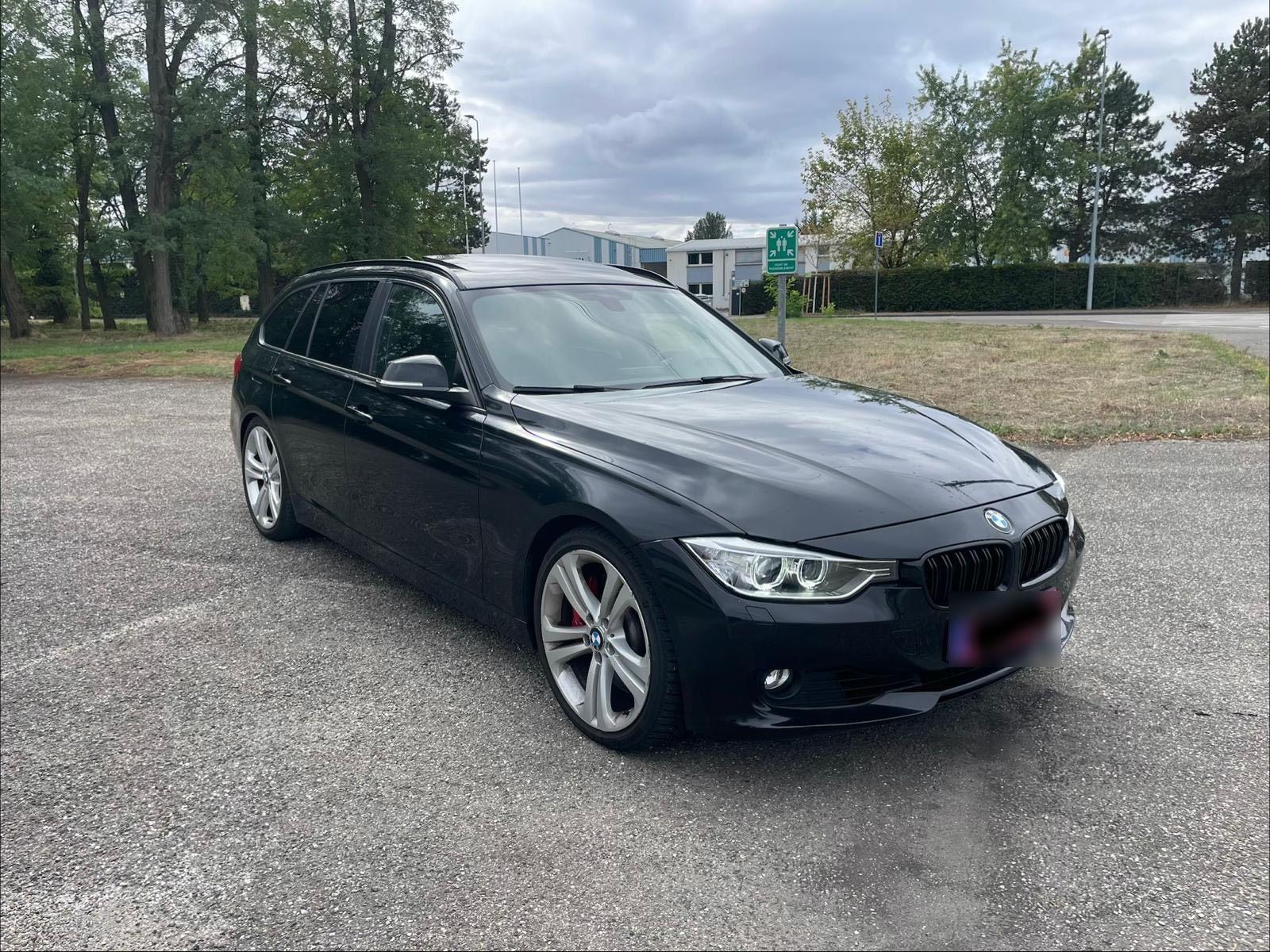 BMW 330