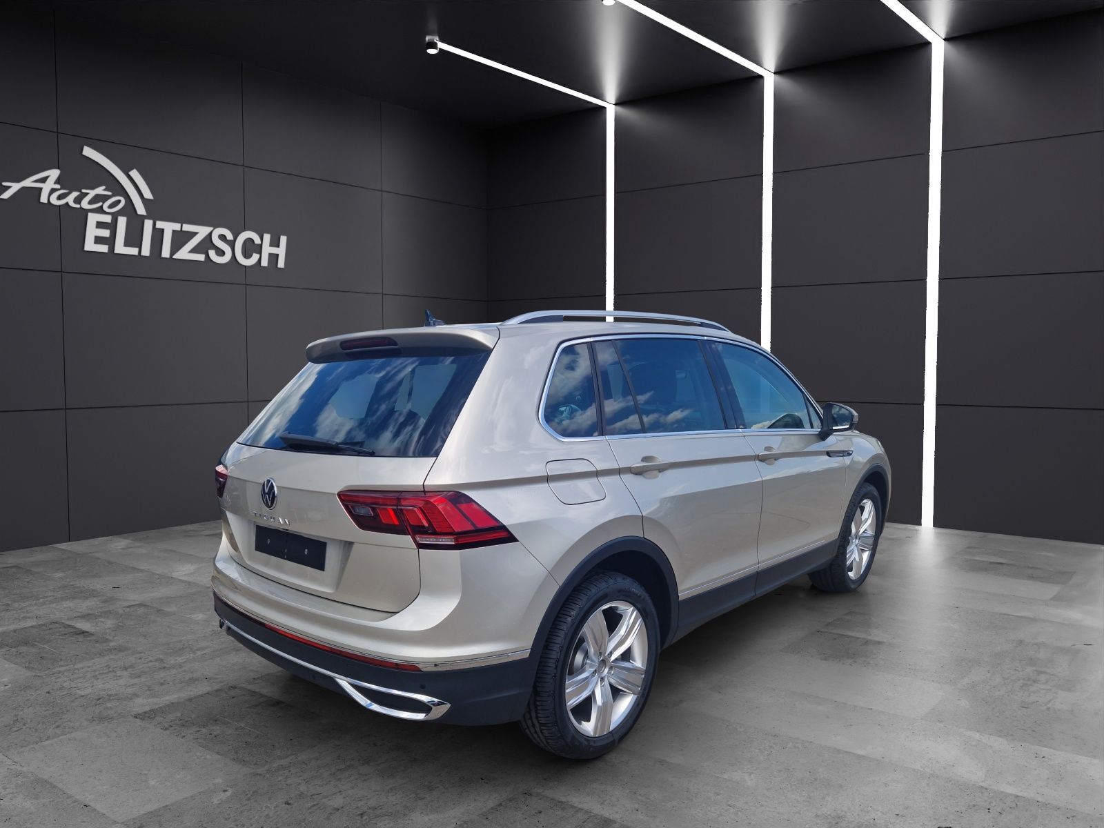 Fahrzeugabbildung Volkswagen Tiguan Elegance TSI DSG IQ.Light 19" ACC AHK SHZ