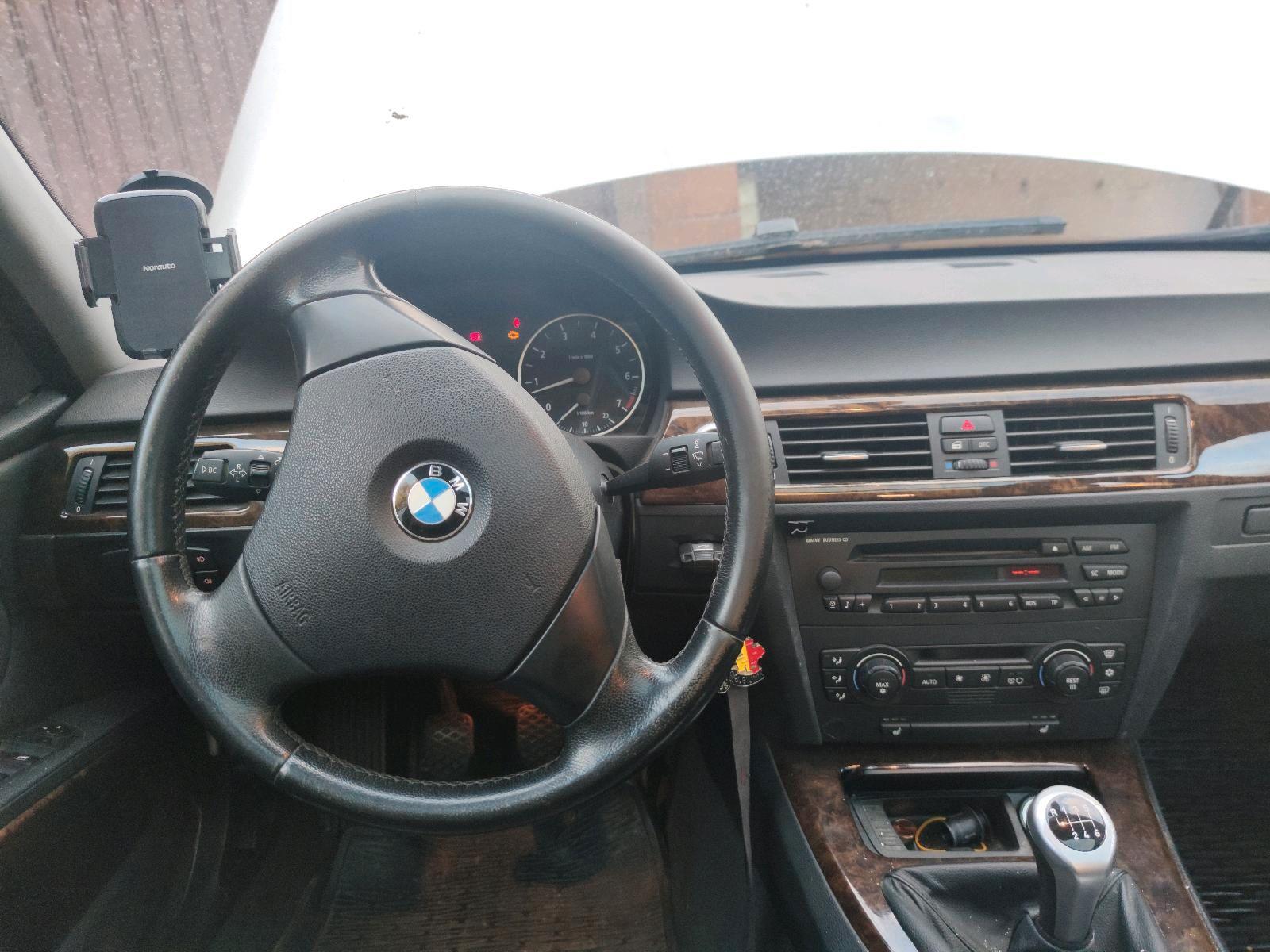 BMW 320 2006 — photo 9
