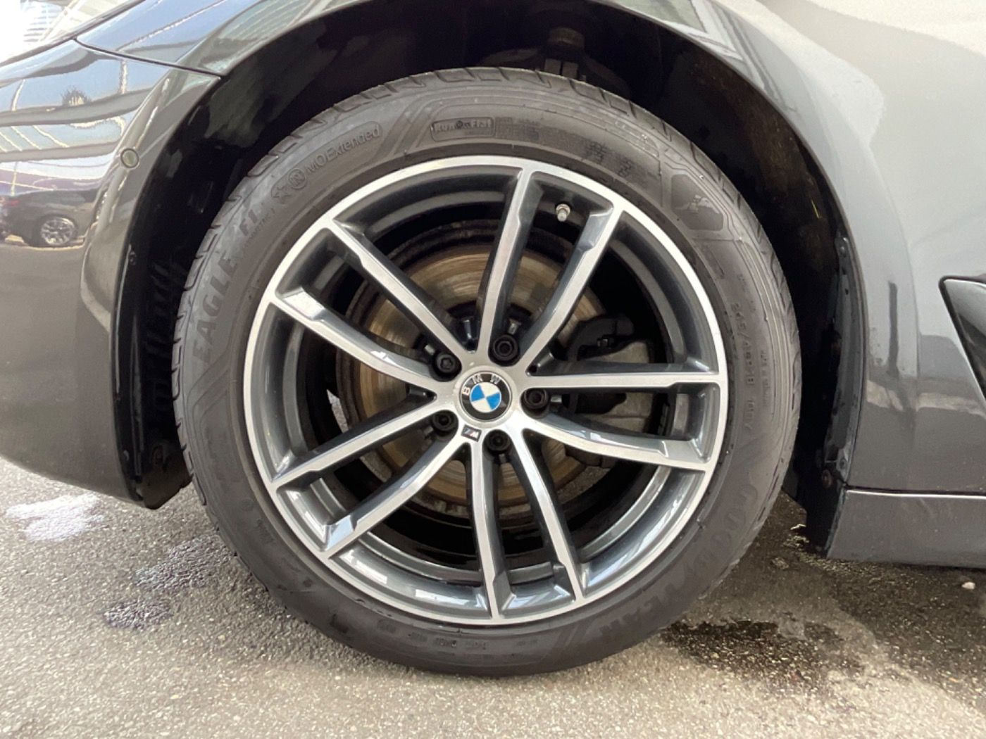 Fahrzeugabbildung BMW 520d xDrive Tour. M-Sport AHK 2 JAHRE GARANTIE